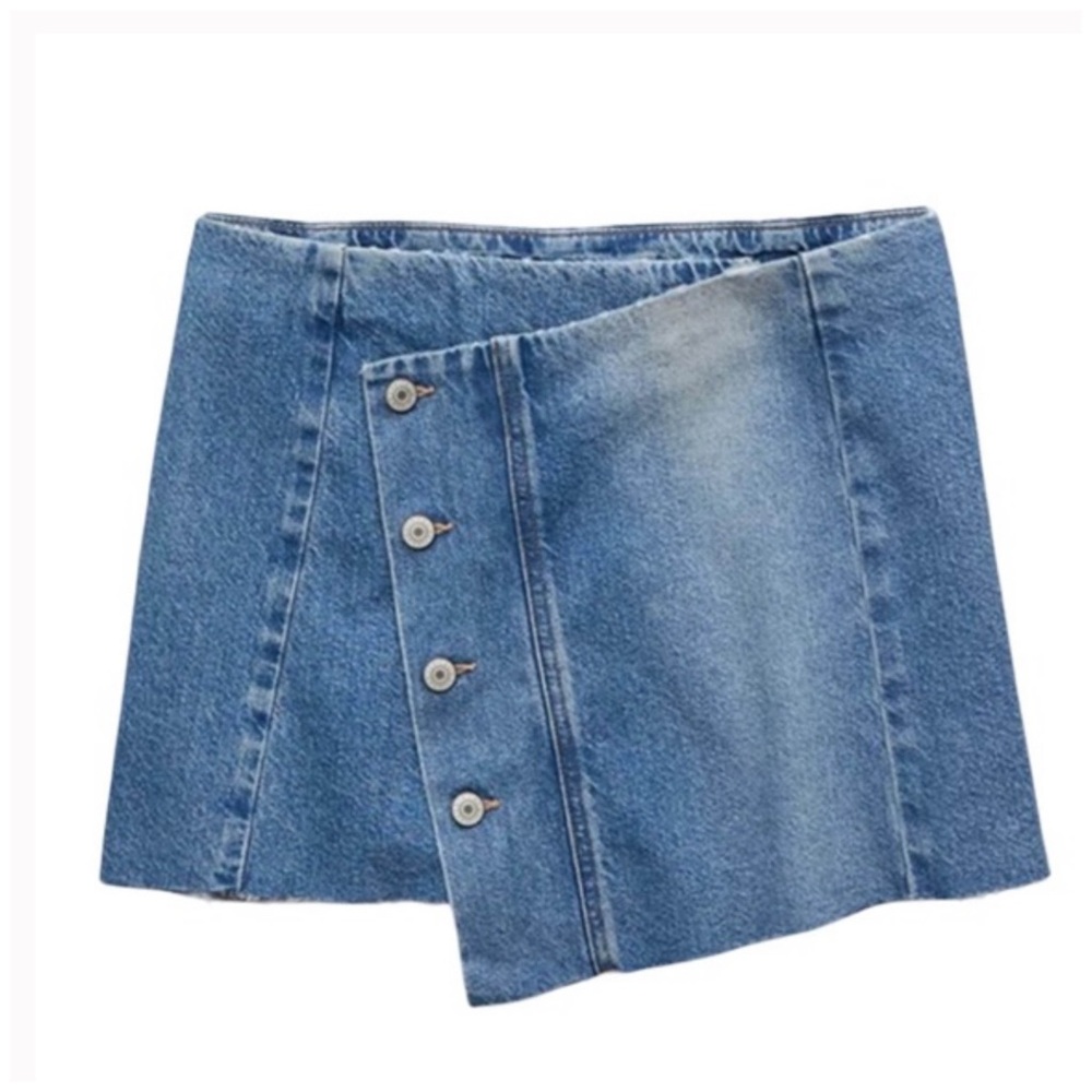 AMERICAN EAGLE • Denim Blue Distressed Asymmetrical Skirt